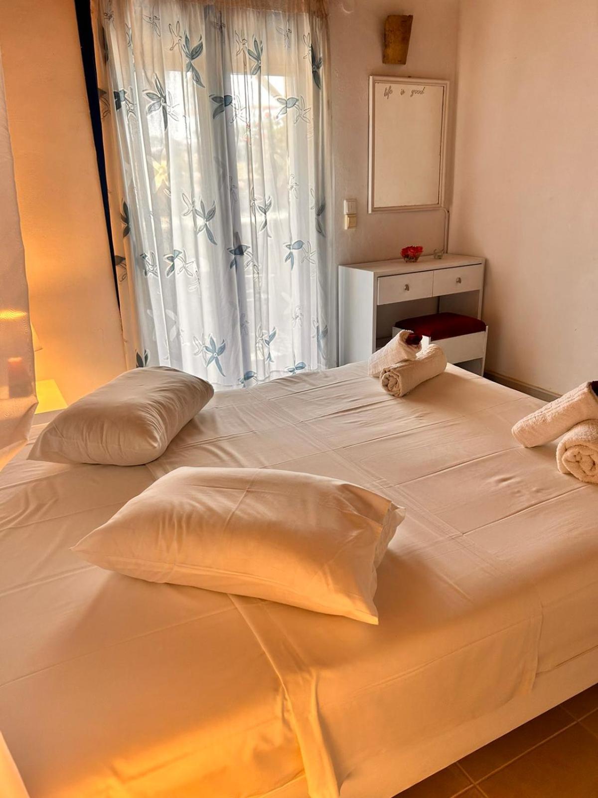 Dreams Apartments - Katelios,Santa Barbara Beach Екстер'єр фото