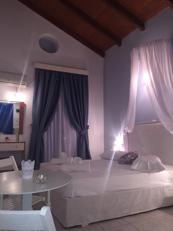 Dreams Apartments - Katelios,Santa Barbara Beach Екстер'єр фото